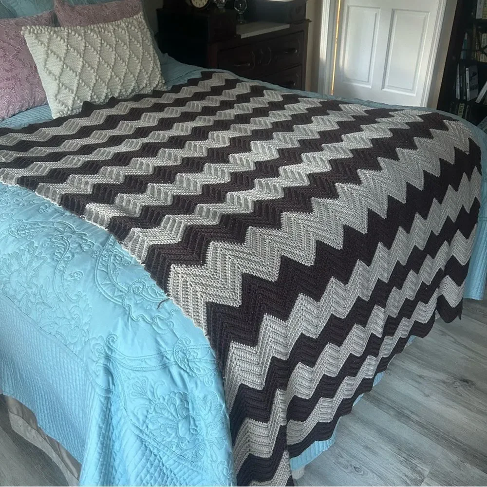 vintage 70s Brown and Cream Beige Chevron Afghan Blanket Throw Grandma